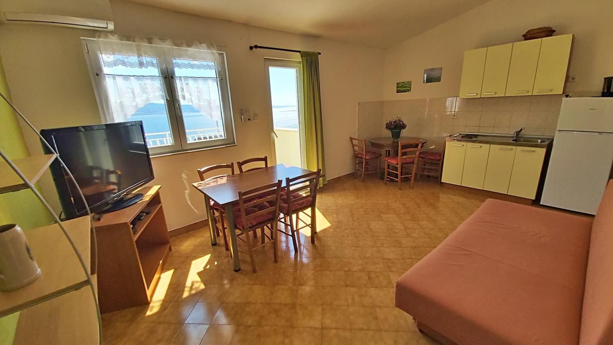 Apartments Marko Nemira Omis Phòng bức ảnh