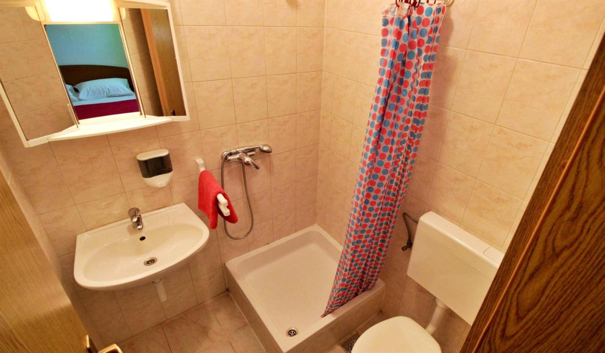 Apartments Marko Nemira Omis Phòng bức ảnh